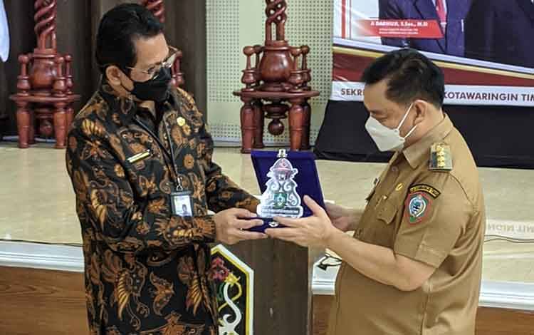 ASN di Kotim Diminta Tidak Membedakan Pelayanan Masyarakat