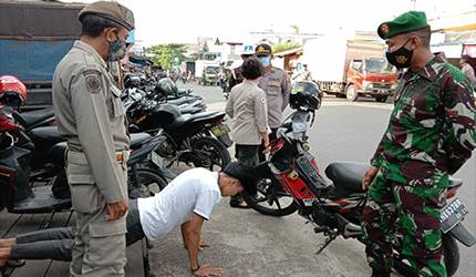 Warga Tidak Gunakan Masker Terjaring Razia Gabungan