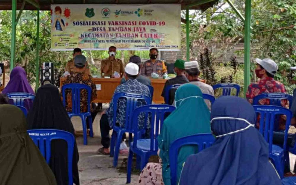 Sukseskan Program Vaksinasi, Pemerintah Desa Tamban Jaya Sosialisasikan ke Masyarakat
