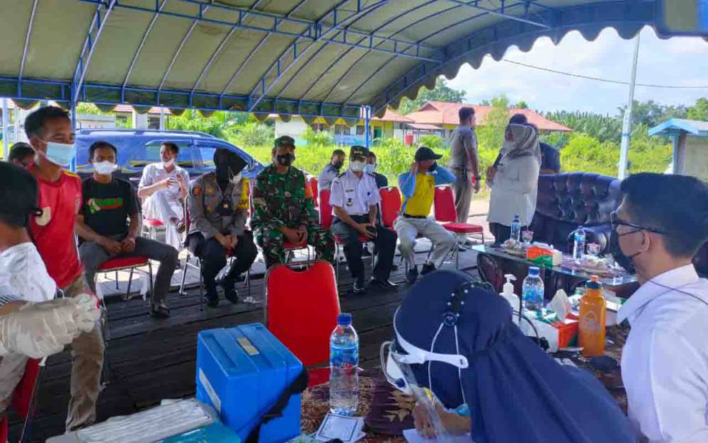 Bupati Kobar Nurhidayah Turun Langsung Ajak Masyarakat Sukeskan Vaksinasi