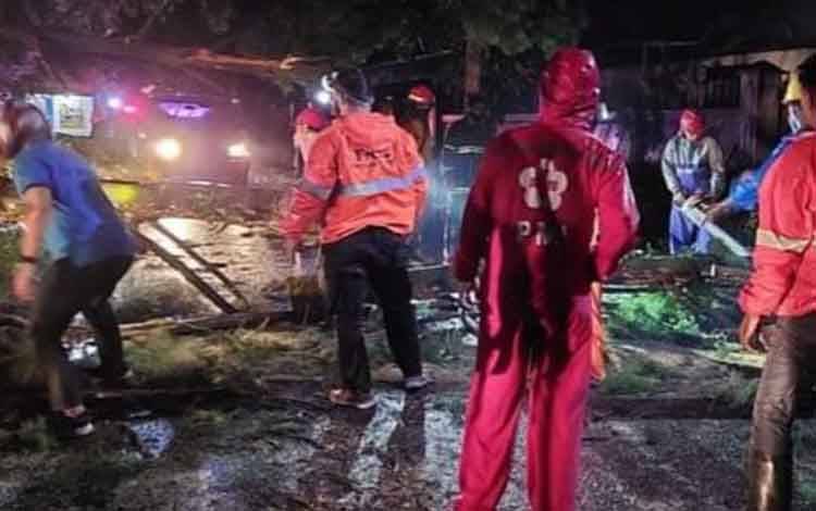 BPBD Kobar Imbau Masyarakat Waspada Cuaca Ekstrem