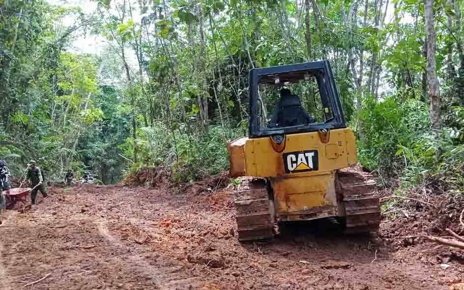 Pembukaan Jalan Menuju Desa Karamuan Capai 85 Persen