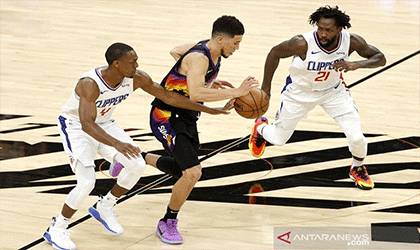 Devin Booker Antar Suns Bekuk Clippers di Gim Pertama Final Barat