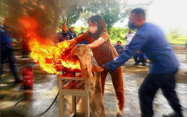 Disdamkarmat Kotim Berikan Pelatihan di Pulang Pisau