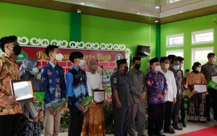 Alumni Madrasah Diharapkan Jaga Marwah Sekolah