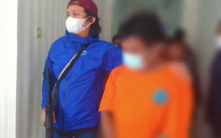 BNNP Kalteng Gagalkan Peredaran Gelap Ganja Hampir Setengah Kilogram