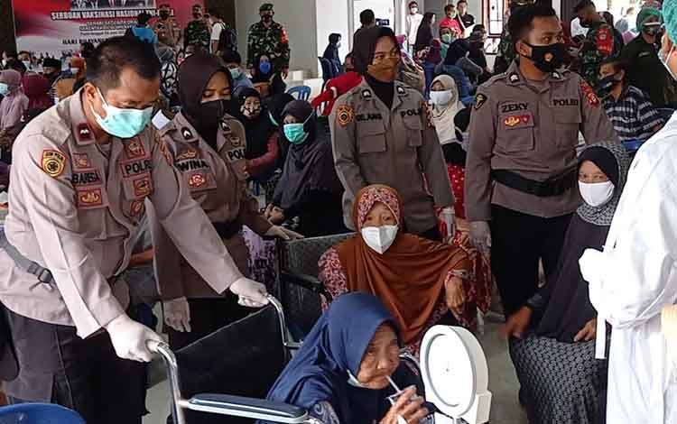 Dinkes Sukamara Target Berikan 6.700 Dosis Vaksin Covid-19 untuk Masyarakat Dalam 10 Hari
