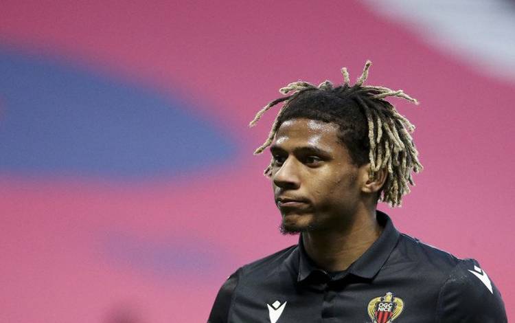 Nice Resmi Permanenkan Bek Buangan Barcelona Jean-Clair Todibo