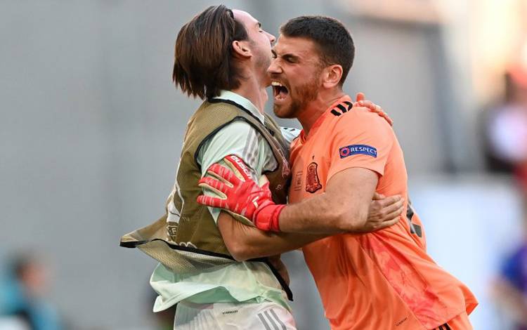 Unai Simon dari Biang Kerok Menjadi Pahlawan