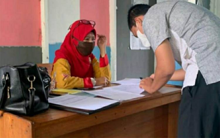 Masih Pandemi, Pembagian Rapor di MAN Kapuas Terapkan Prokes