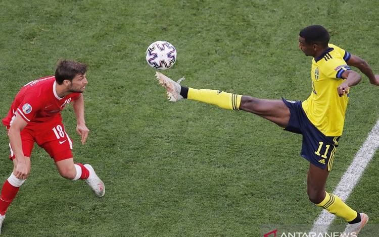 Sociedad Hadiahi Alexander Isak Kontrak Baru Setelah Gemilang di Euro