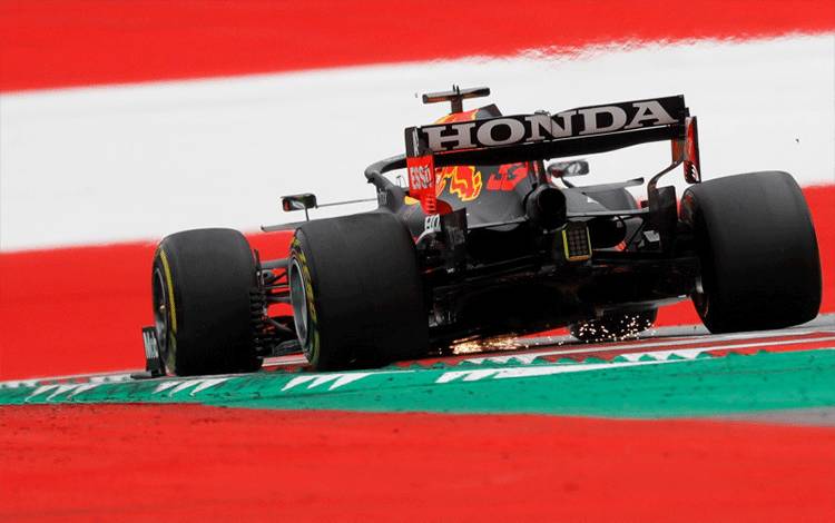 Honda Bantah Beri Red Bull Mesin yang Lebih Bertenaga
