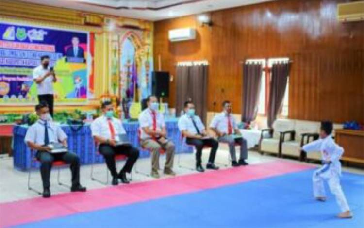 Disdik Kapuas Lestarikan Seni Bela diri Lewat KOSN 2021