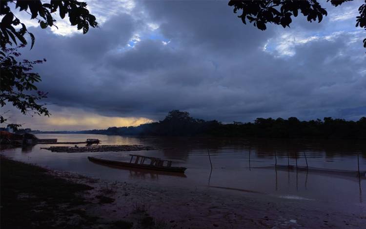 DLH Pulang Pisau Cek Kualitas Air Sungai Kahayan