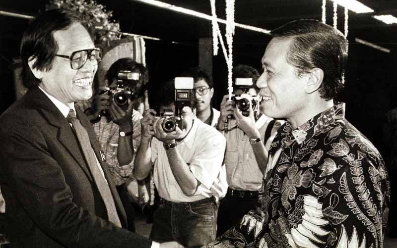 Mantan Menteri Penerangan Harmoko Meninggal Dunia