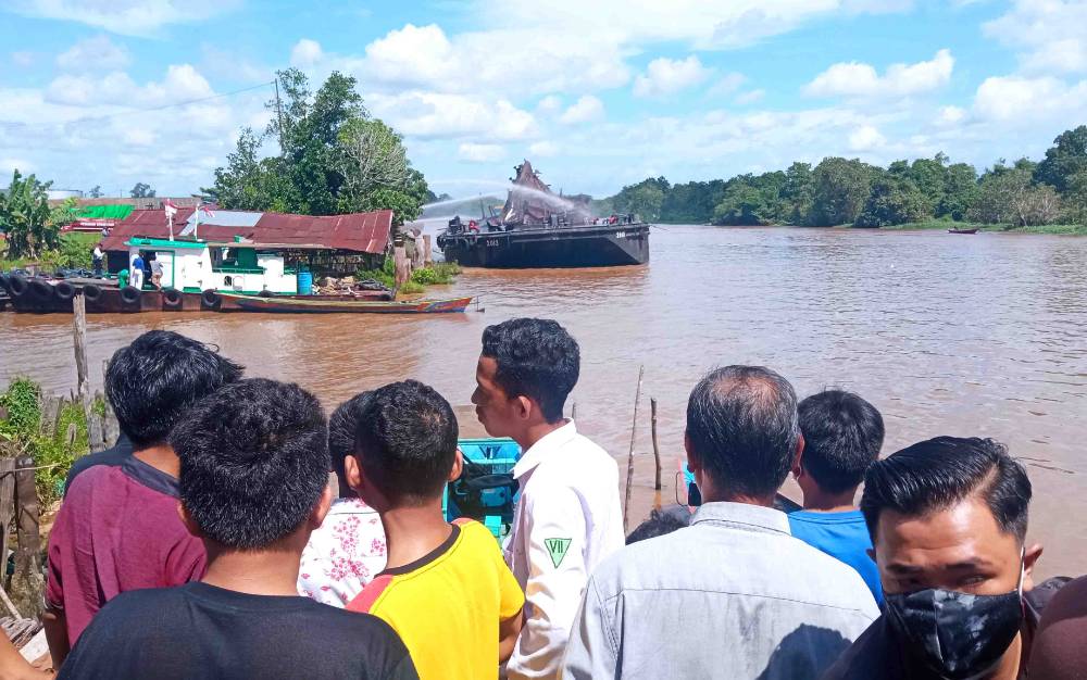Ini Dugaan Penyebab Tongkang Milik PT Korindo Meledak