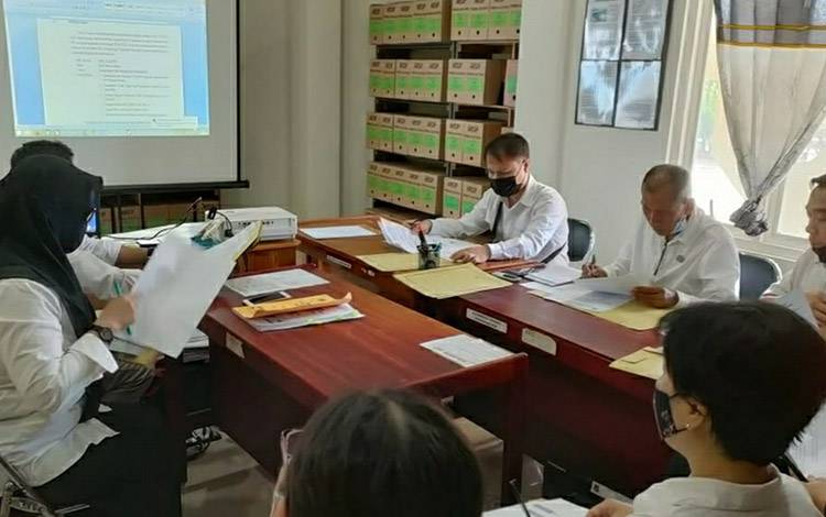 Disarpustaka Kapuas Bentuk dan Tetapkan Tim Pengawasan Kearsipan Internal Tahap Pertama