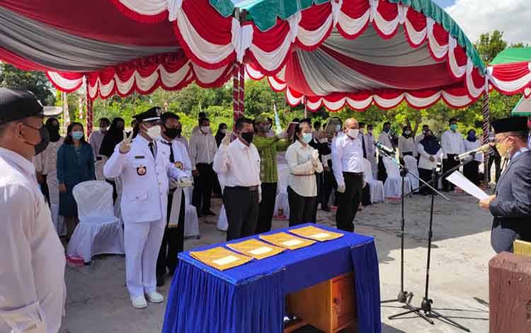 Bupati Katingan Lantik Pj Kepala Desa Baun Bango