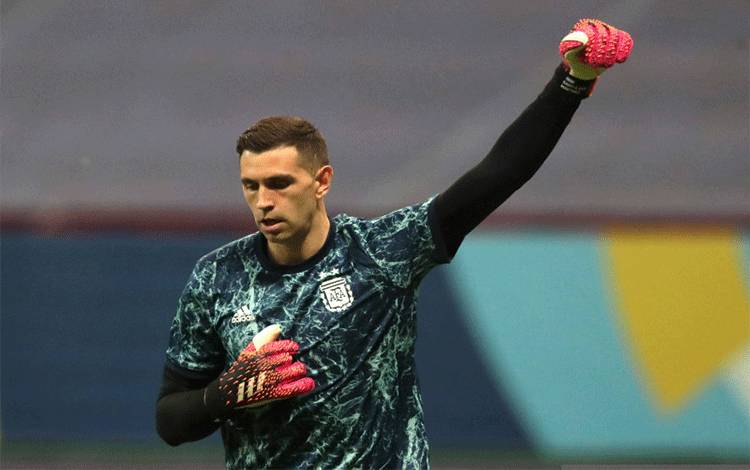 Lionel Messi Puji Emiliano Martinez Usai Jadi Pahlawan Argentina