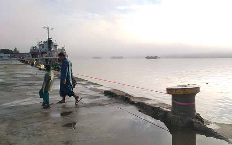 Kemenag Larang Anak-Anak dan Lansia Salat Iduladha Berjemaah