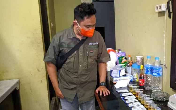 9 Wartawan Ikut Tes Urine yang Dilakukan Satres Narkoba Polres Gunung Mas