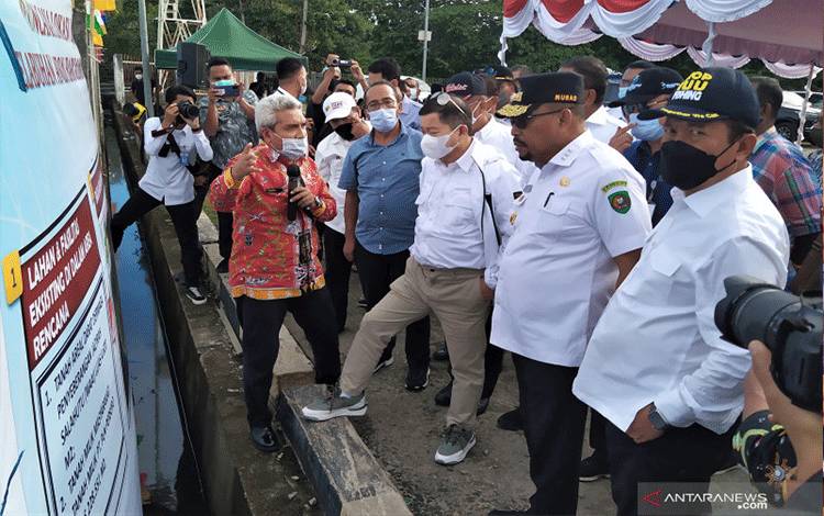 Menteri KP Tegaskan Tidak akan Izinkan Kapal Eks Asing Beroperasi