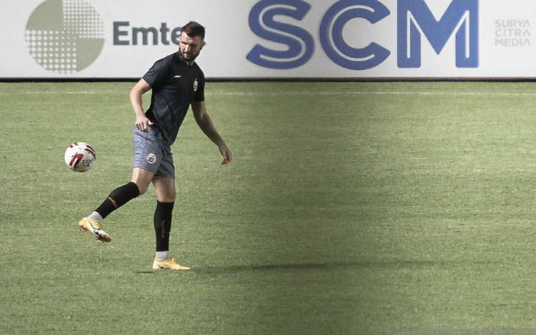 Marco Motta Putuskan Tetap di Persija Meski Berpeluang Pergi