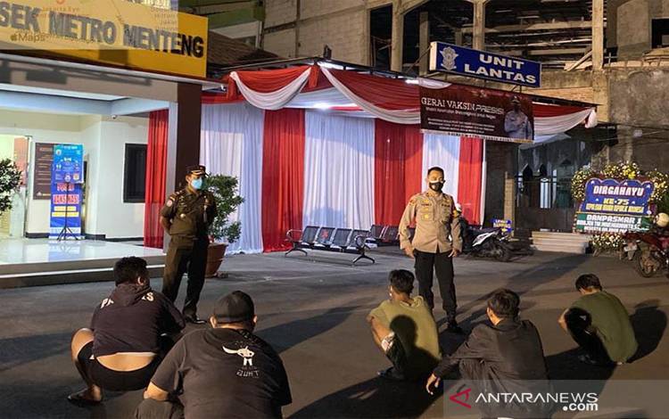 Polda Metro Tetapkan 70 Tersangka dan Segel 34 Kantor Langgar PPKM Darurat