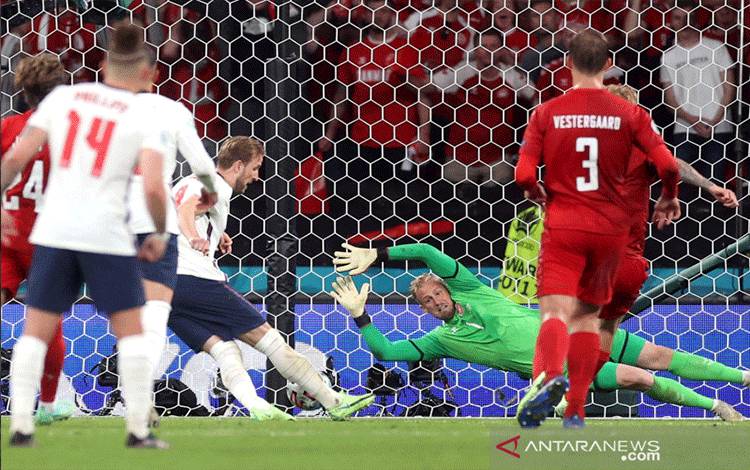 UEFA Resmi Denda Inggris Rp516 Juta Karena Insiden Laser