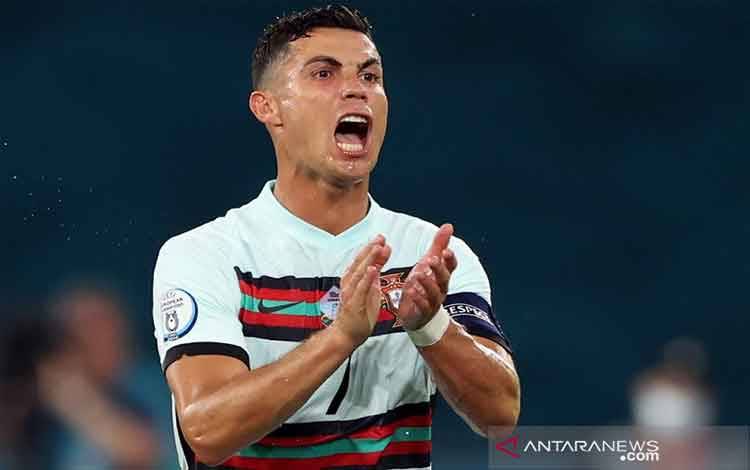 Ronaldo Pesepak Bola Berpenghasilan Tertinggi Versi Forbes
