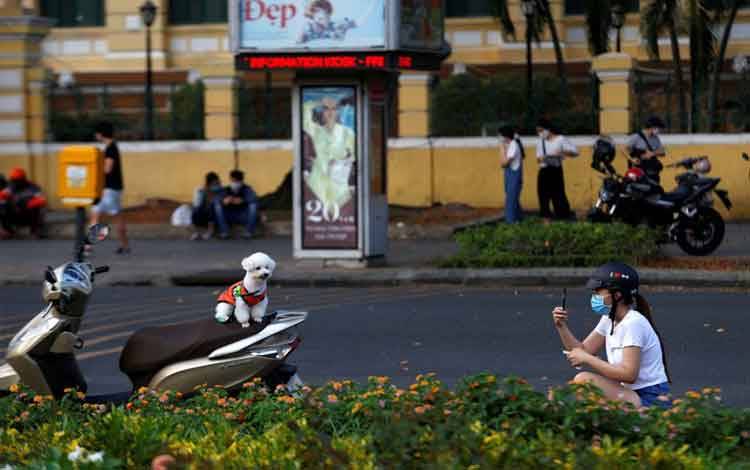 Vietnam Perluas Pembatasan COVID-19