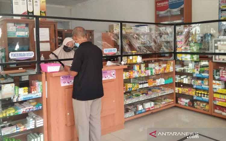 Obat atau Dokter dari Luar Negeri, Mana yang Dibutuhkan Saat ini?