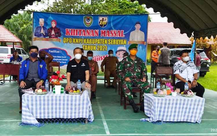 50 Anak di Asam Baru Ikuti Khitanan Massal yang Diadakan KNPI Seruyan