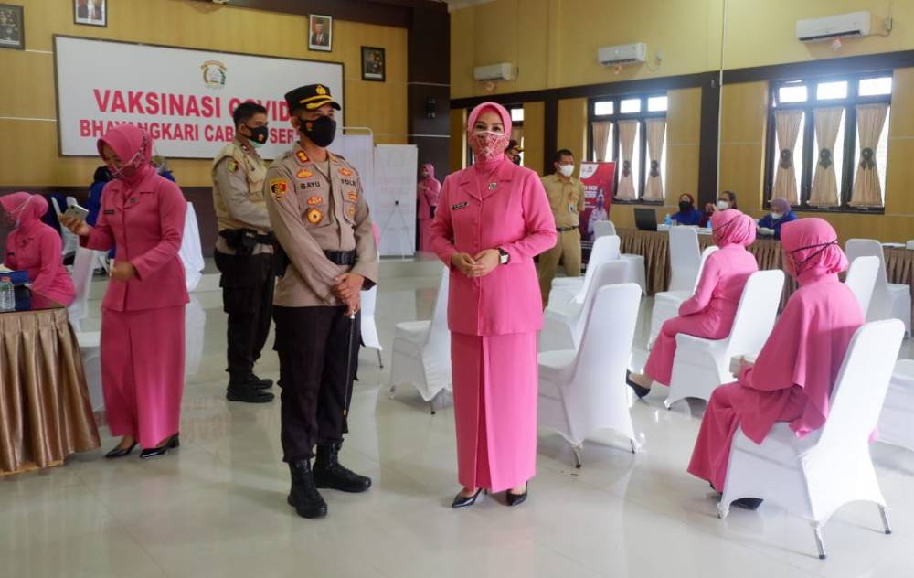 Vaksinasi di Polres Seruyan, Bhayangkari hingga Tahanan Jadi Penerima