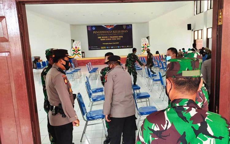 Kapolresta Palangka Raya Tinjau Vaksinasi Dibeberapa Lokasi