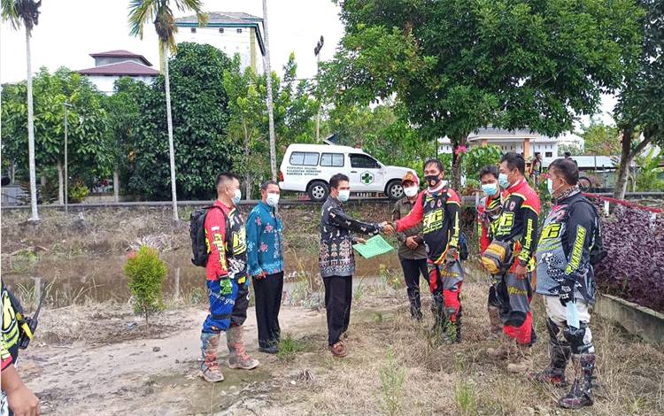 Kecamatan Mendawai Katingan Dapat Bantuan Mobil Ambulans