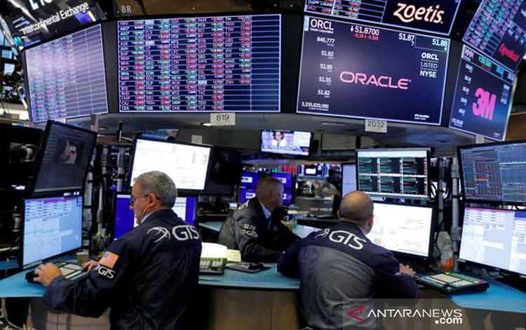 Wall Street Jatuh Terseret Amazon, Indek Dow Jones Merosot 149 Poin
