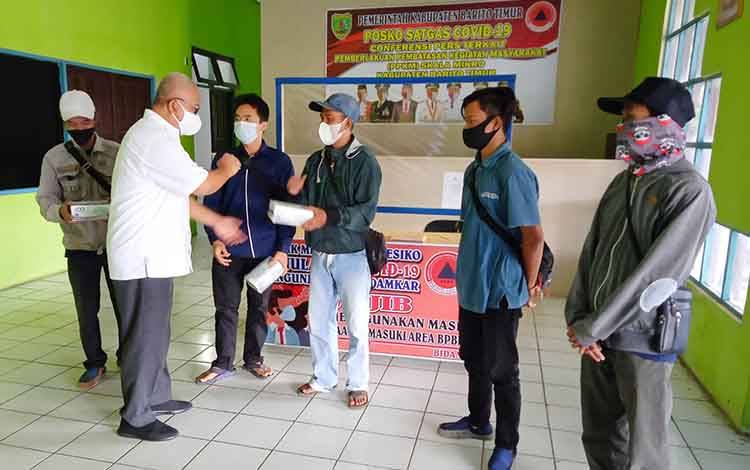 BPBD Damkar Barito Timur Sosialisasi Protokol Kesehatan ke Pengelola Sanggar Tari