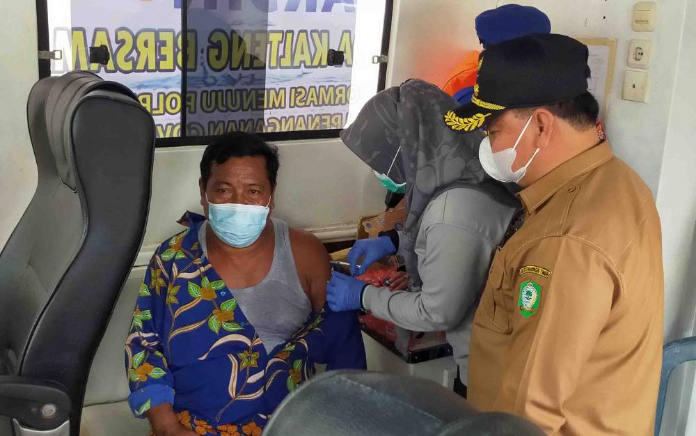 Gerai Vaksin Presisi di Desa Satiruk Sasar 300 Warga