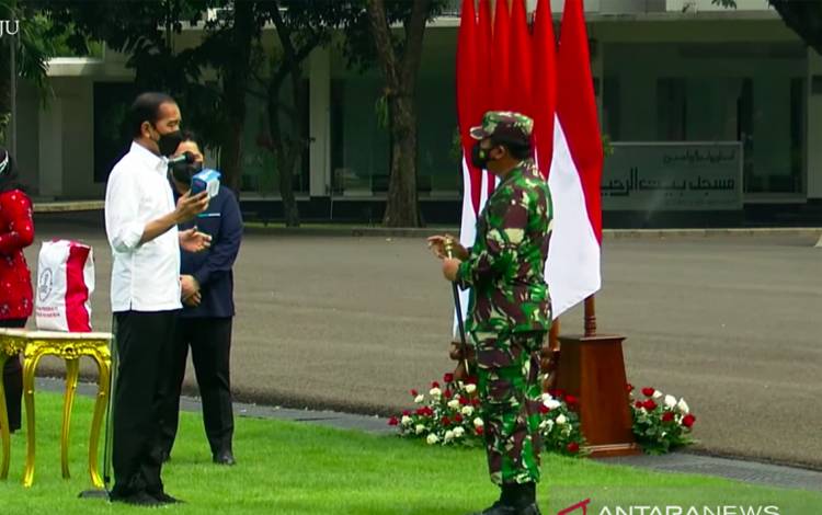 Presiden Jokowi Luncurkan 300 Ribu Paket Obat Pasien Isoman