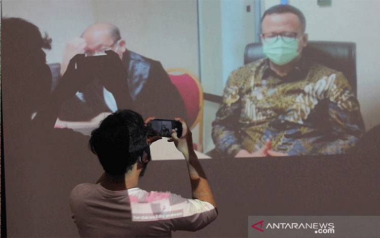Hakim: Edhy Prabowo Beri Arahan Terkait Fahri Hamzah dan Azis Syamsuddin
