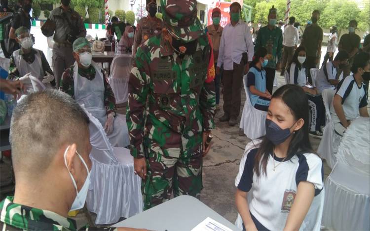Kodim Palangka Raya Gelar Serbuan Vaksinasi Bagi Ratusan Pelajar