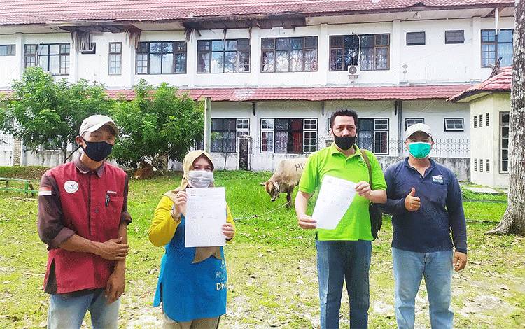 Sapi Kurban dari H Abdul Rasyid Diterima Dinas Kehutanan Kalteng