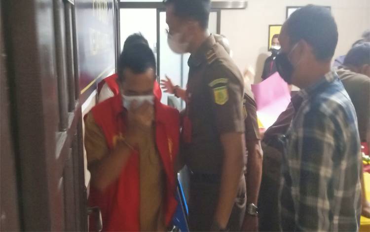 Kejati Kalteng Tahan Mantan Camat Katingan Hulu