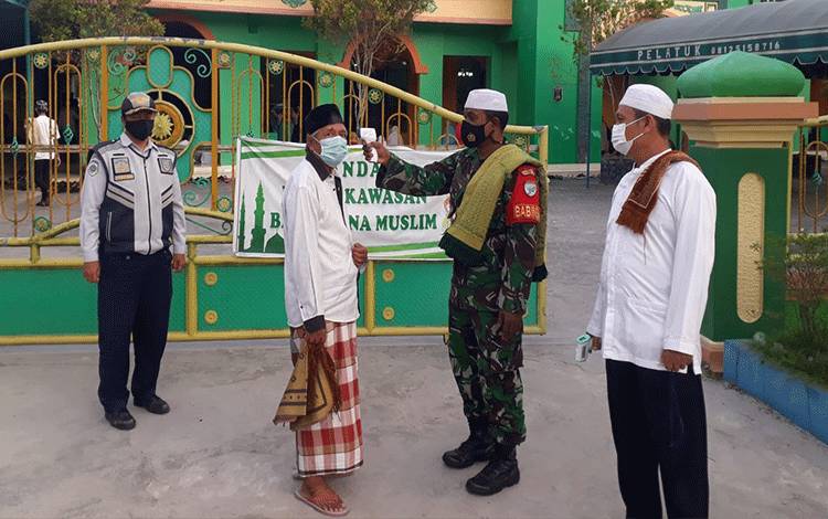 Salat Idul Adha di Masjid Al Falah Hanya Diikuti 300 Jamaah
