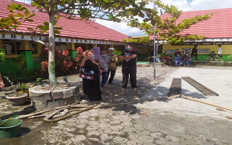 Dinas Pendidikan Kotim Inventarisasi Kerusakan Akibat Kebakaran SDN 4 Ketapang