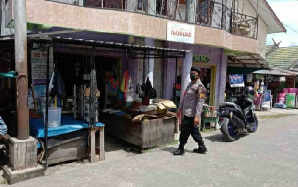 Polisi Sambangi Kawasan Pasar Tradisional Jaga Kamtibmas