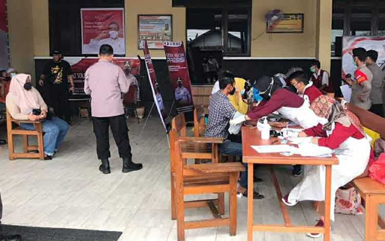 Puluhan Tahanan Rutan Polres Kapuas Disuntik Vaksin Covid-19