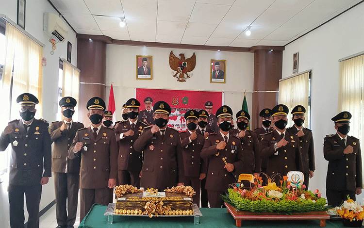 Kejari Kotawaringin Timur Peringati Hari Bhakti Adhyaksa Secara Virtual