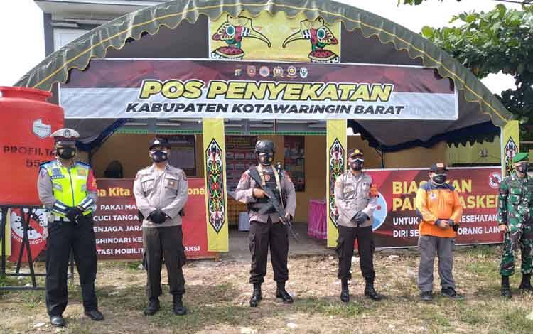 Petugas Gabungan Bersinergi Jaga Pos Penyekatan